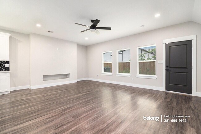 8119 Venus St