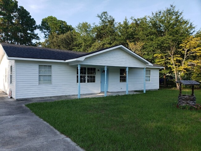 Building Photo - House for Rent