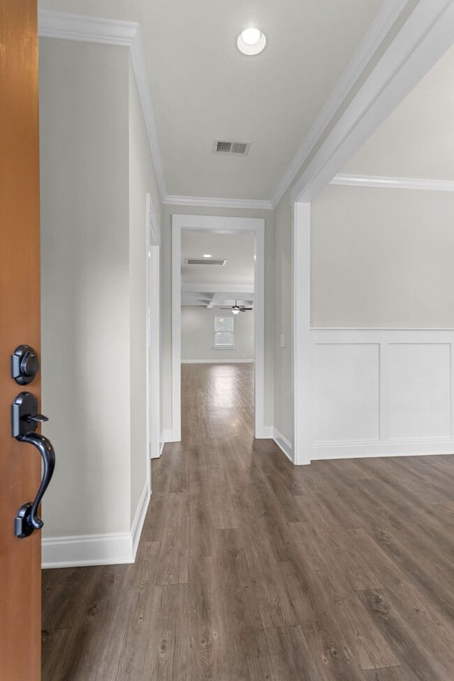 Photo - 3BR Home with Bonus Loft & Spa-Inspired Pr...