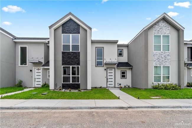 Building Photo - 27 N Crown Point