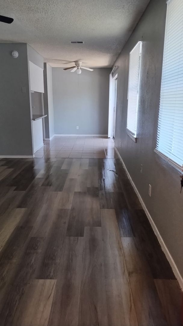 Welcome Home to Jefferson Square Apartments! - Welcome Home to Jefferson Square Apartments!