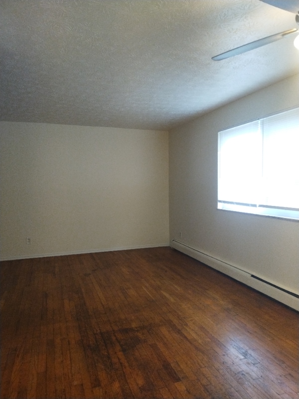 Photo - 2044 Mills Ave Unidad 6