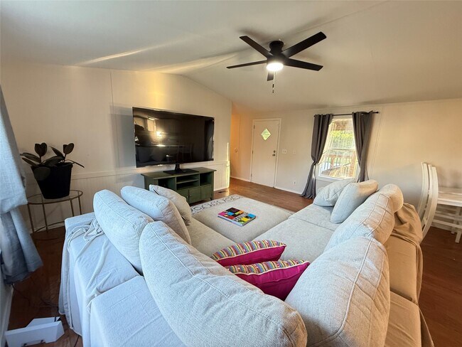Photo - 3074 S Farm to Market 1486