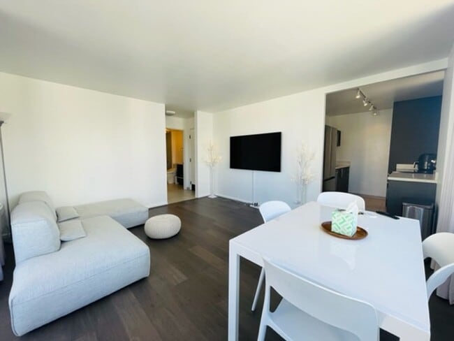 Photo - FURNISHED 1 Bedroom, 1 Bathroom, 1 Parking...