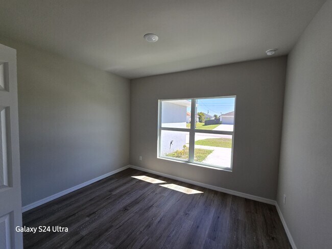 Photo - 2936 NW 4th Pl