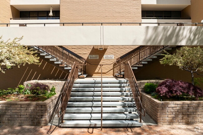 Photo - 1200 Riverside Dr