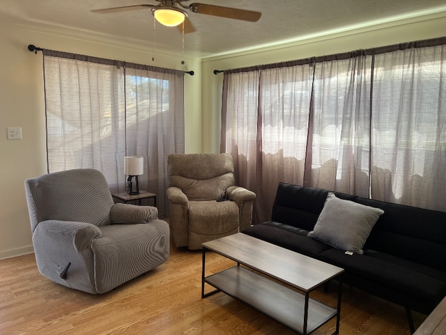 Building Photo - 830 Liloa St Rental