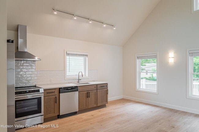 Photo - 136 Newkirk Ave