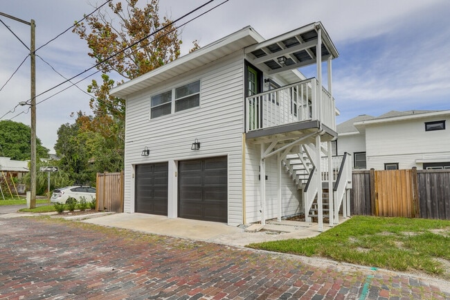 Photo - 202 10th Ave NE Unit ID1383675P