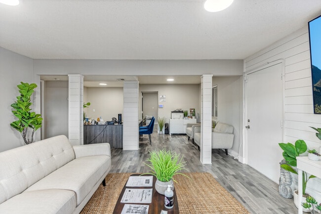 Skyline Parc Apartments