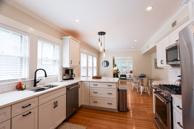 Building Photo - 247 Savin Hill Ave Rental