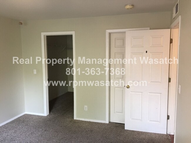 Photo - Charming 3 Bedroom 2 Bathroom Downtown Con...