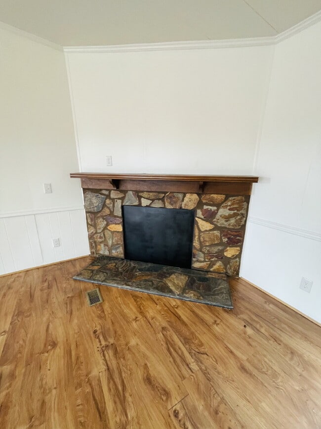 Photo - 3 BR, 2 BA doublewide in Pikeville school district