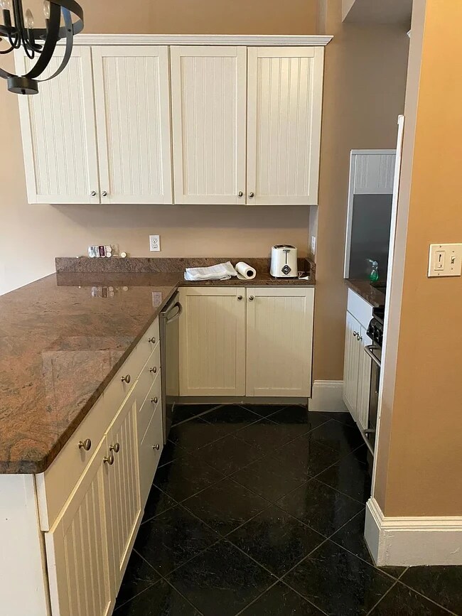 Photo - 400 Marlborough St