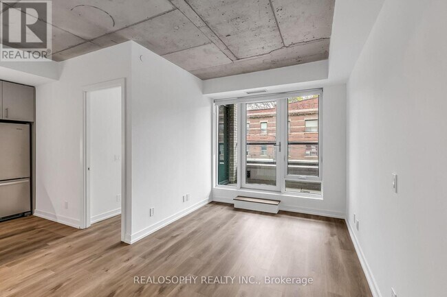 Photo - 115 Larchmount Ave Unité 408