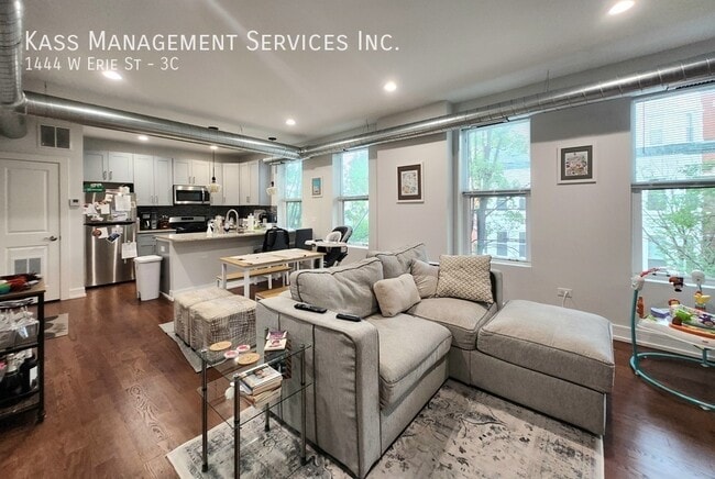 Photo - 1444 W Erie St Unit 3C