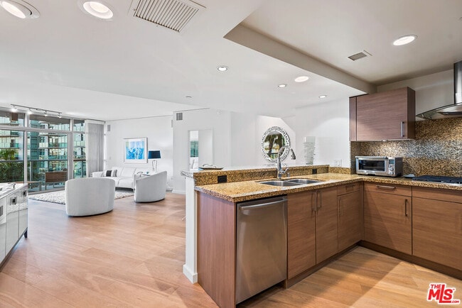 Photo - 13650 Marina Pointe Dr Unit 704