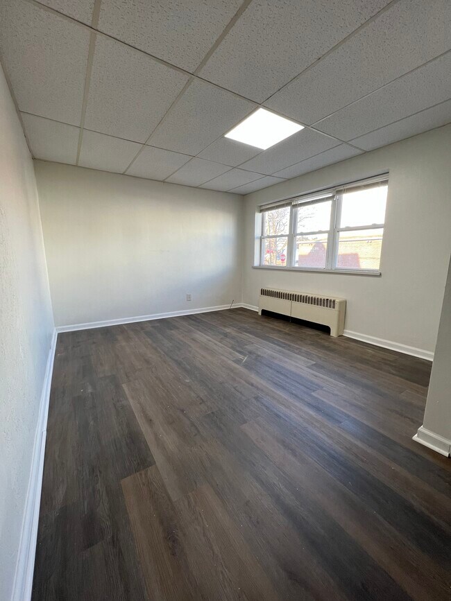 Living Room - 535 Monroe St Unit 537A