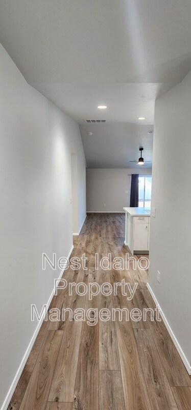 Photo - 409 Hildago Wy