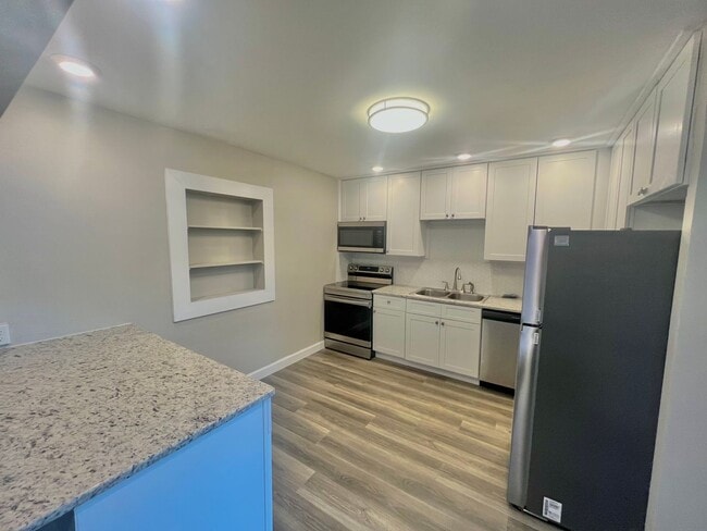 3 Bed, 2 Bath DeBary Home with Modern Upda... - 3 Bed, 2 Bath DeBary Home with Modern Upda...