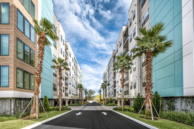 Vintage Lake Mary Apartments