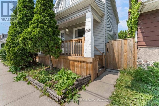 Photo - 1045 Cannon St E