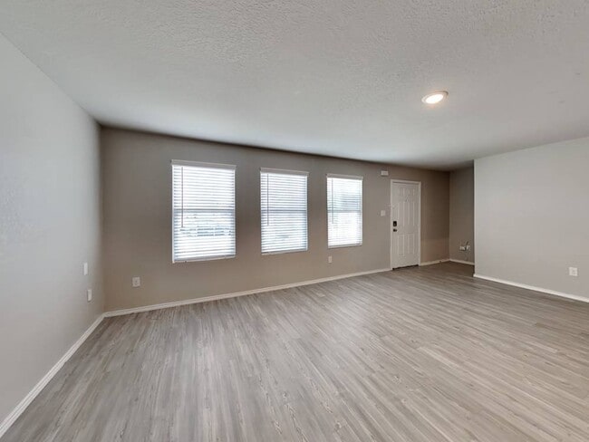 Photo - 7343 Cultivator Way