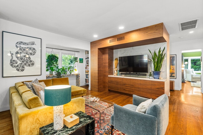 Photo - 10275 Oletha Ln