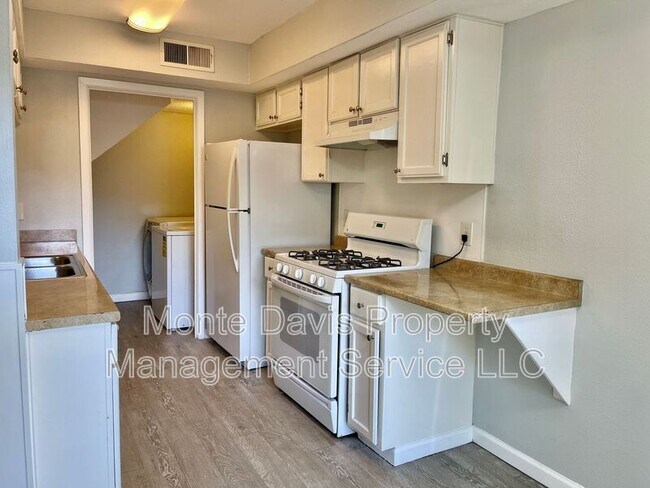 Photo - 1312 Southport Dr Unidad D