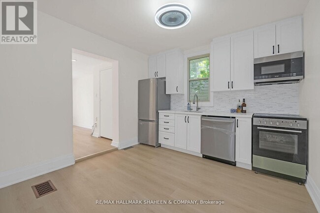 Photo - 203 Quebec St