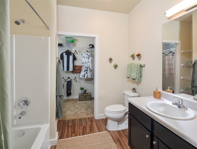 Building Photo - 10148 Culebra Rd