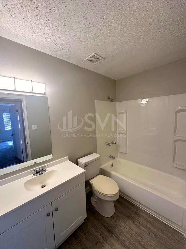 Photo - Shell Pointe Apartments
