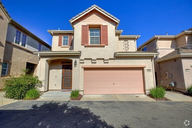 Building Photo - Experience the Best of Lincoln Crossing Li... Rental
