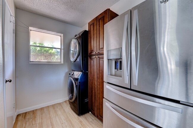 Photo - 2137 Casa Rio Cir