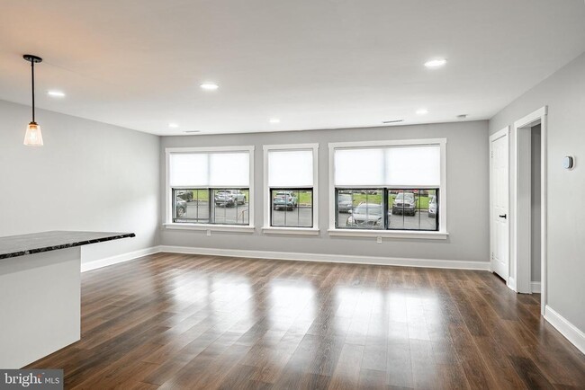 Photo - 239 Smallwood Ct