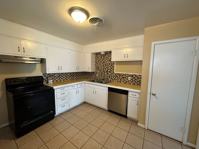 Photo - NH 2412 46th Street Unidad A