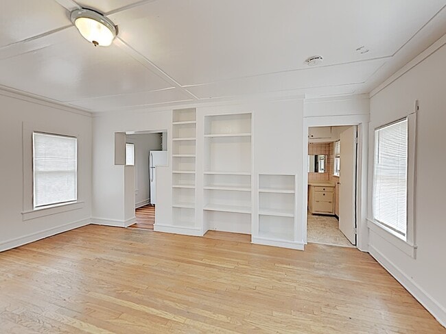 Photo - 3333 W 6th St Unit Garage