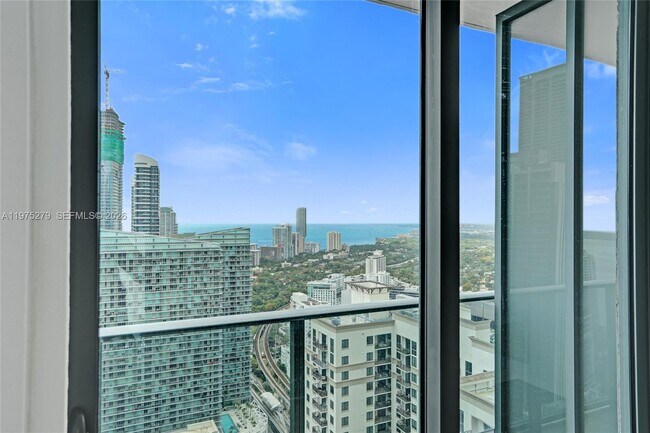 Photo - 55 SW 9th St Unidad 4104