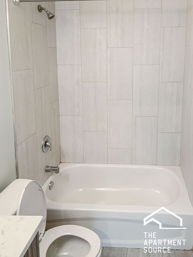 Photo - 2624 N Rockwell St Unit 3