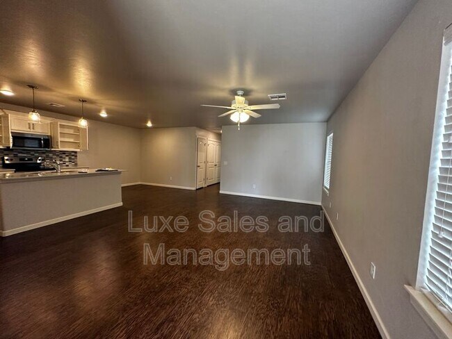 Photo - 11416 N Lincoln Blvd