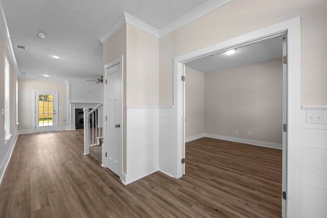 Photo - 721 Ronaldsay Rd