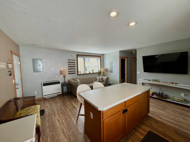 411 W Quartz St Unidad B