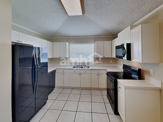 Photo - 1127 Hidden Cove Cir S