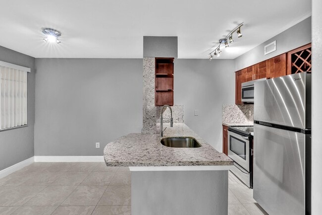 Photo - 2880 N Oakland Forest Dr Unit 213