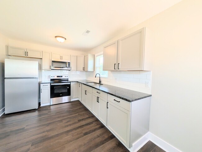 Photo - 202 Ebenezer Rd