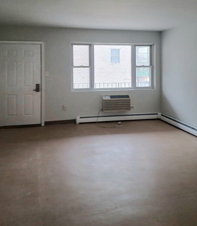 Photo - 5741 W 35th St Unidad 9
