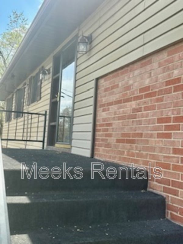 Photo - 1118 Montrose Dr