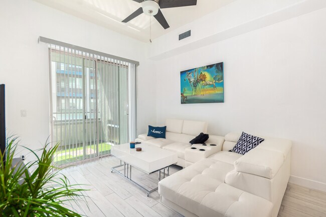 Photo - 945 E Playa del Norte Dr Condo Unit 3021