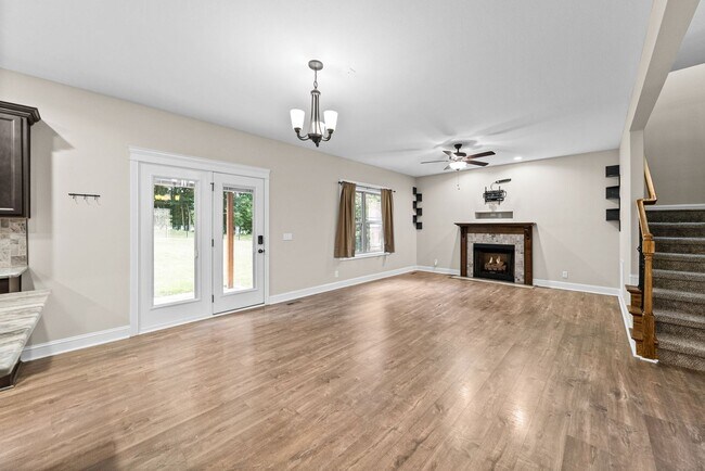 Photo - Pet Friendly Four Bedroom!