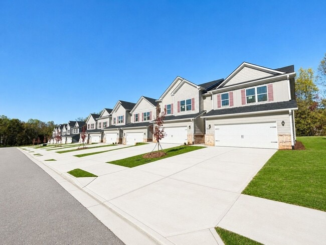 Photo - Discover modern living in the heart of Cornelia!